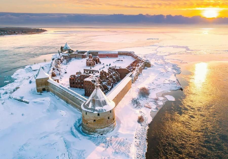 Новогодний Петербург: череда дворцов и имперских чудес 5 дней