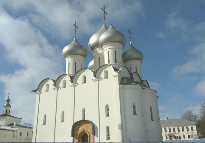 Узоры старины: в краю резных палисадов