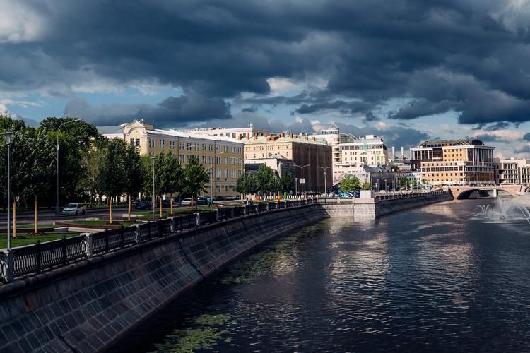Июньские праздники в Москве