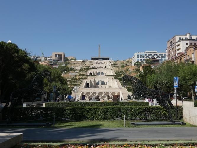 Армения, как чай с мёдом — тёплая, медленная, без спешки